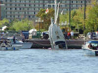 Boat fire.jpg (77595 bytes)